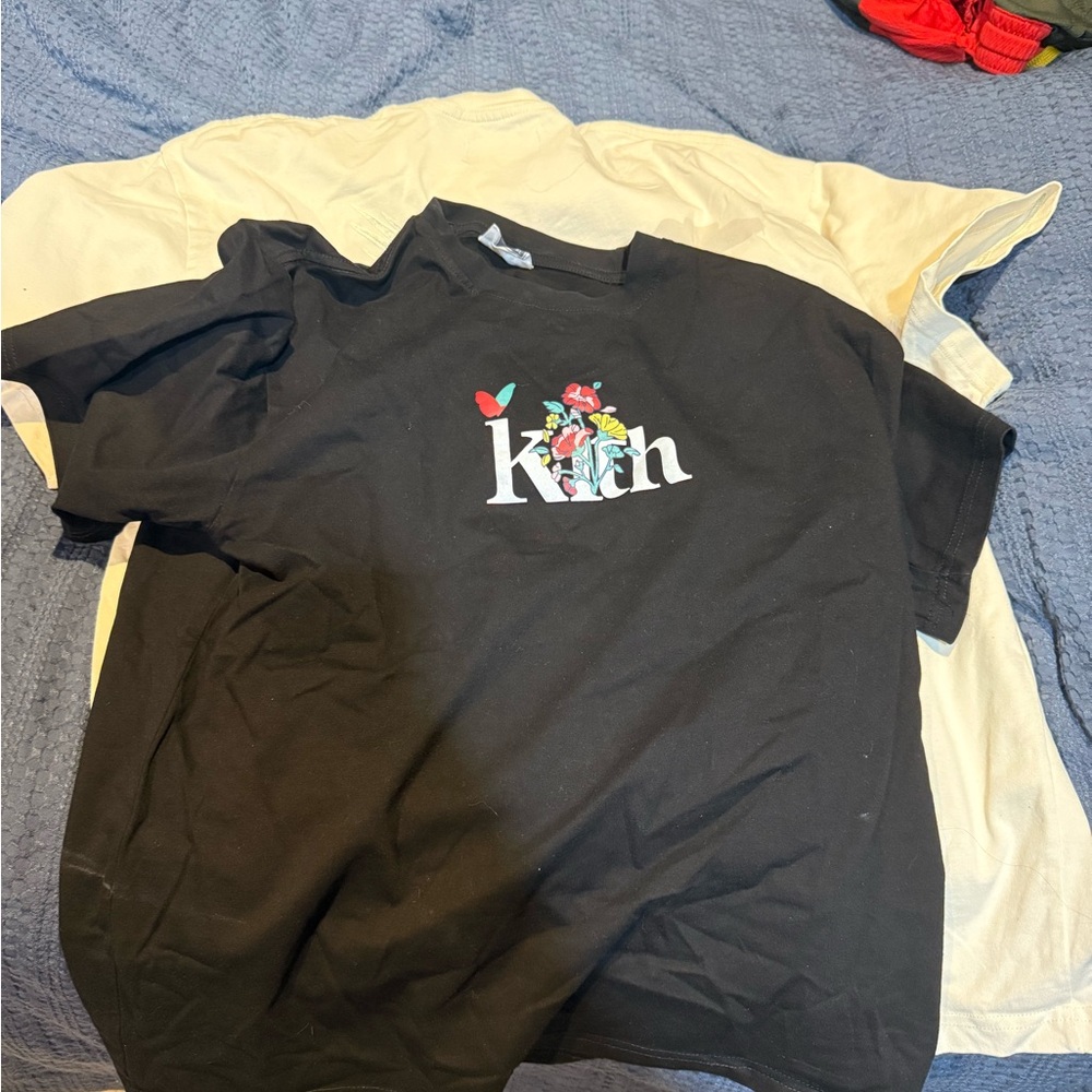 Kith floral tee size XL